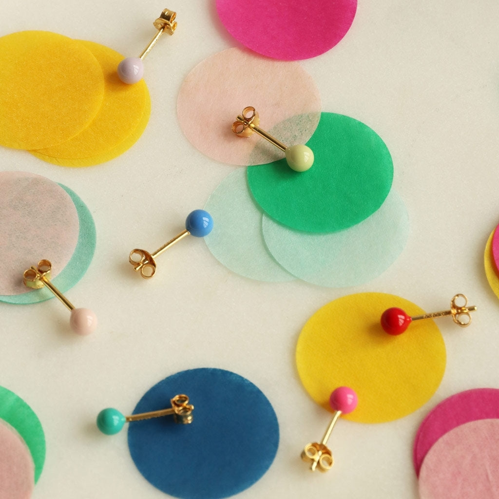 LULU Copenhagen Color Ball Medium ørering 1 stk Ear stud, 1 pcs Silk Light Green