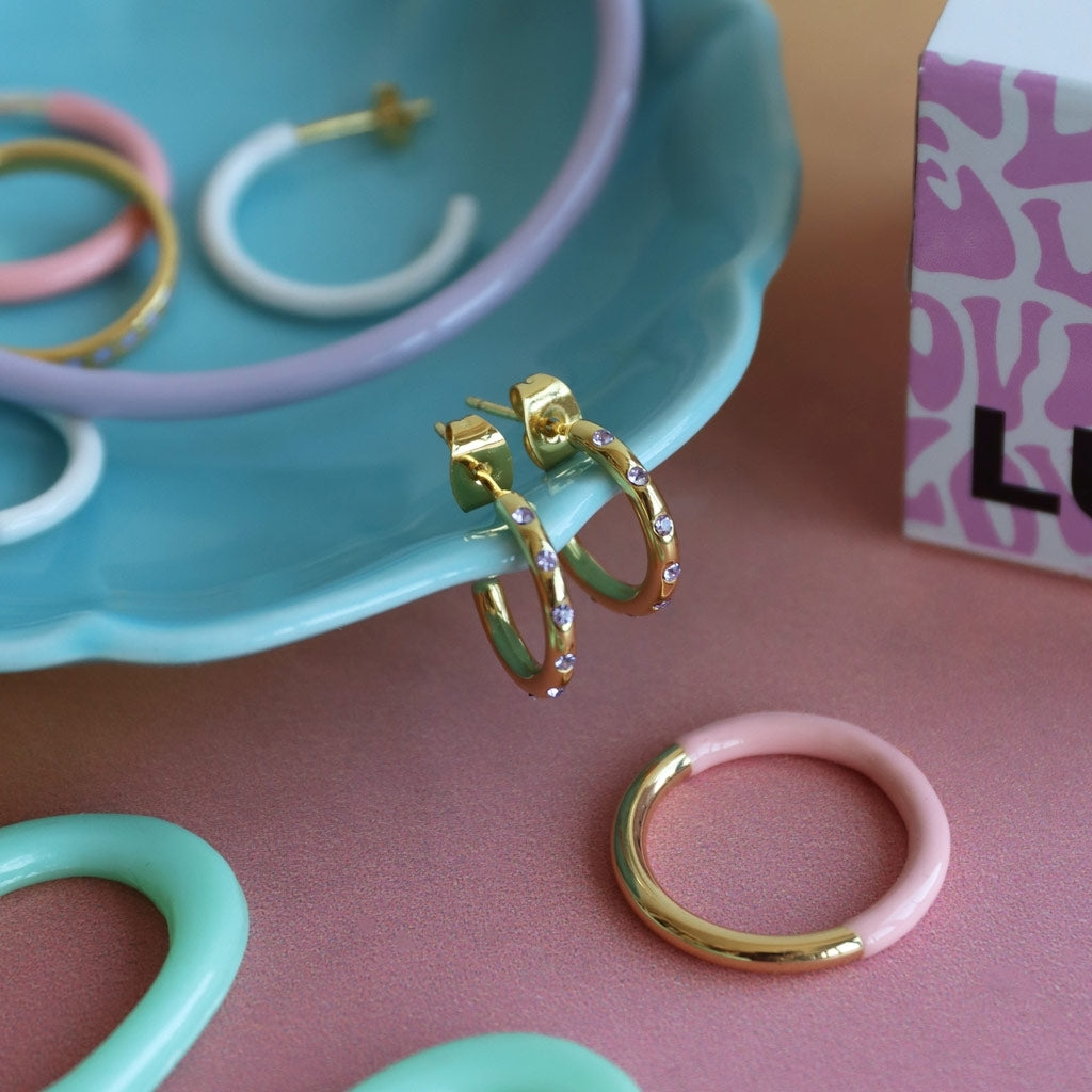 LULU Copenhagen OMG Hoops Small par forgyldt Hoops Violet