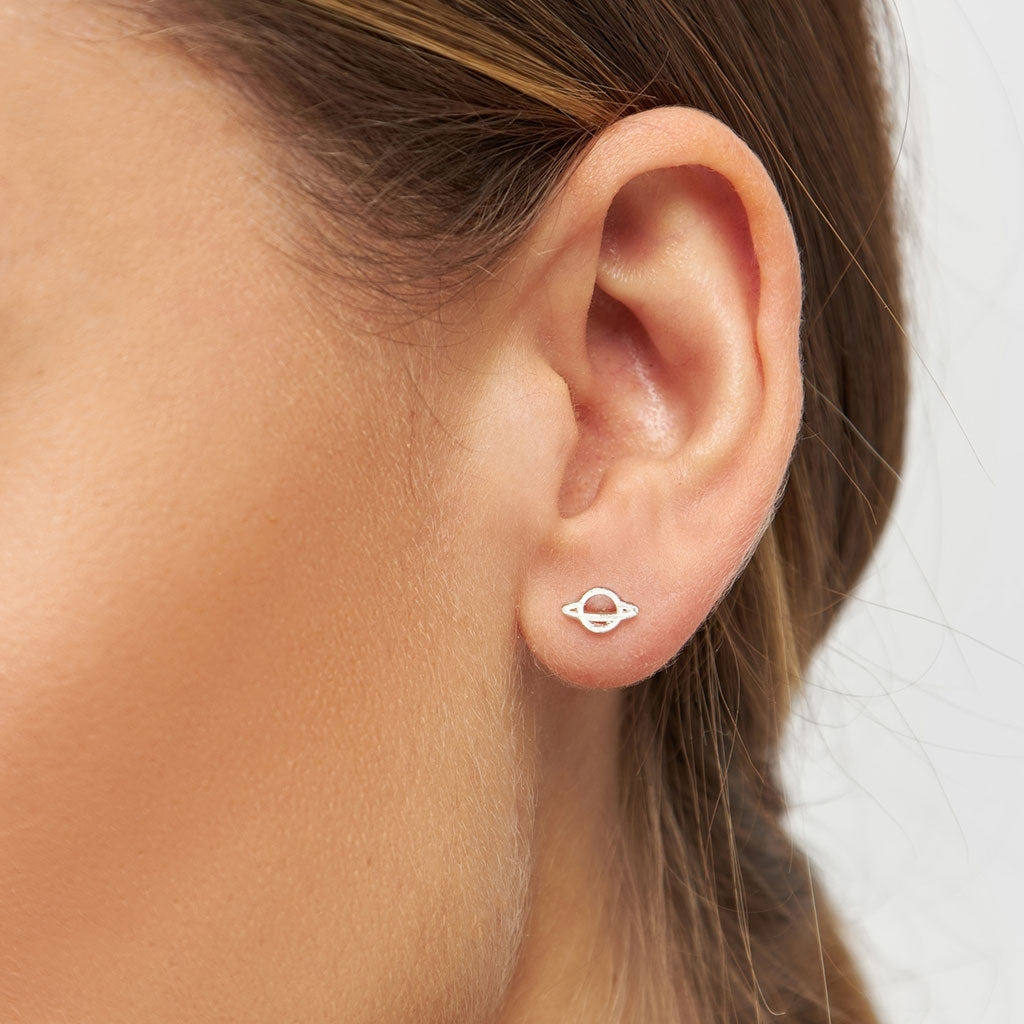 LULU Copenhagen Saturn ørering 1 stk Ear stud, 1 pcs Sølv