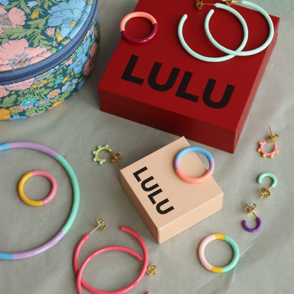 LULU Copenhagen Color Hoop 1 pcs - Box Ear stud, 1 pcs Deep Purple