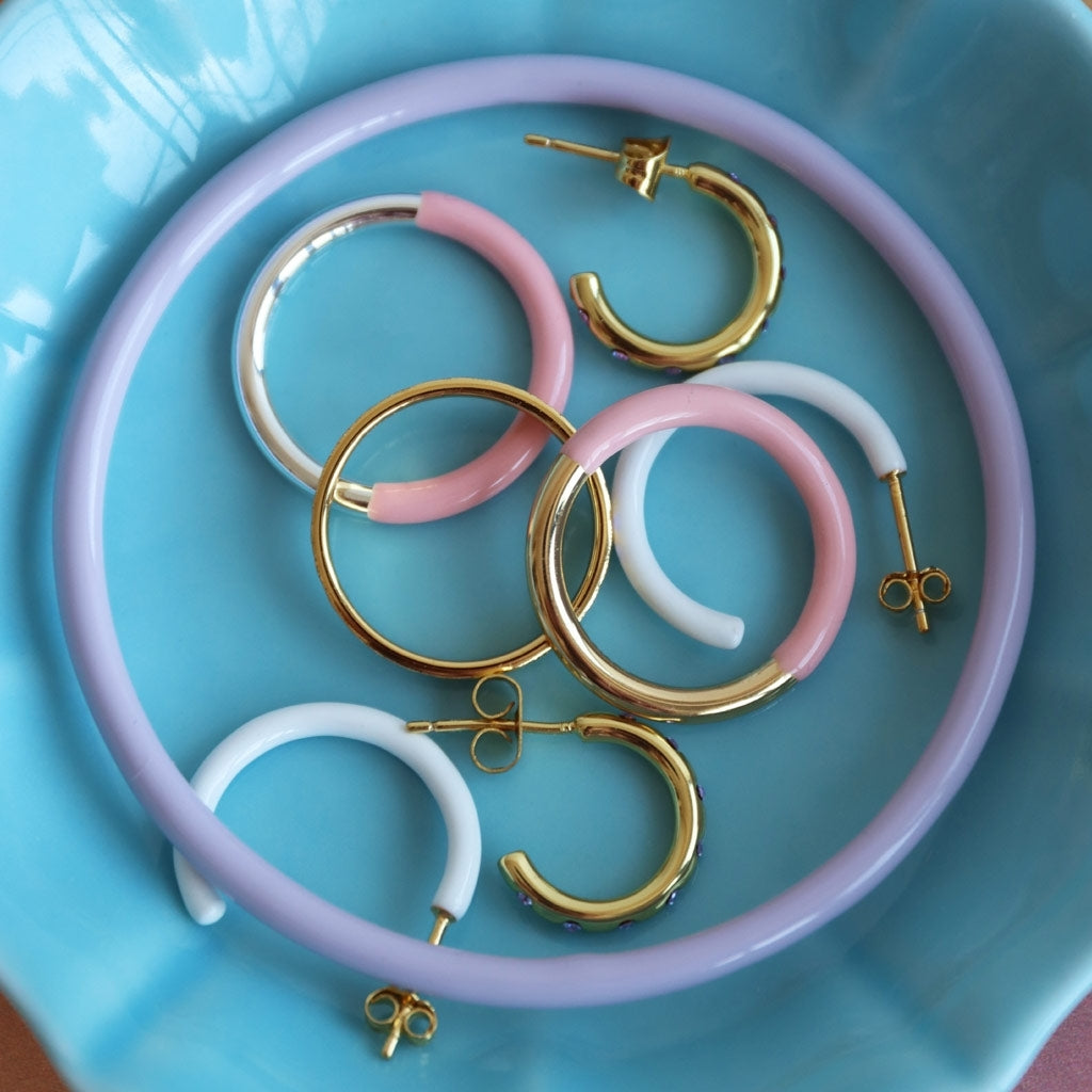 LULU Copenhagen Color Hoops Medium par Hoops Hvid