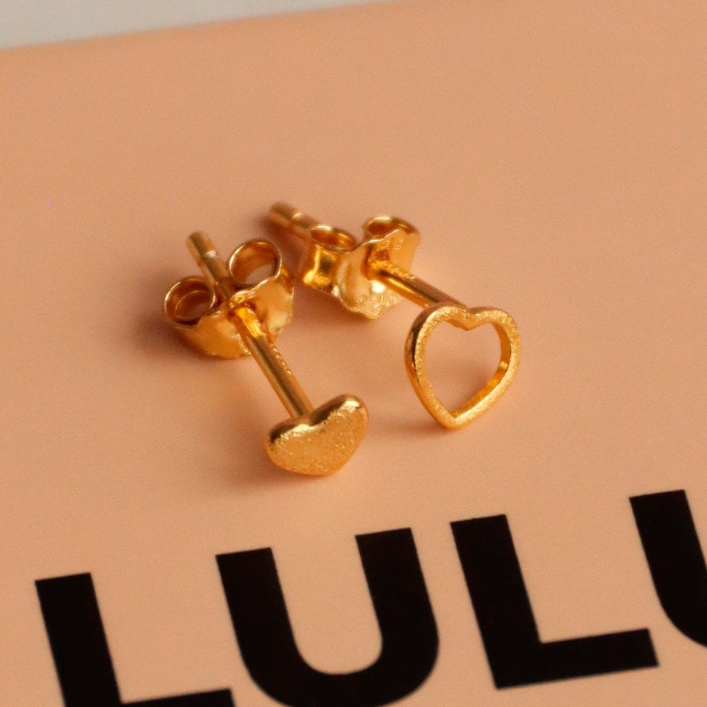 LULU Copenhagen Family Love Øreringe par børstet Earrings, pairs Forgyldt