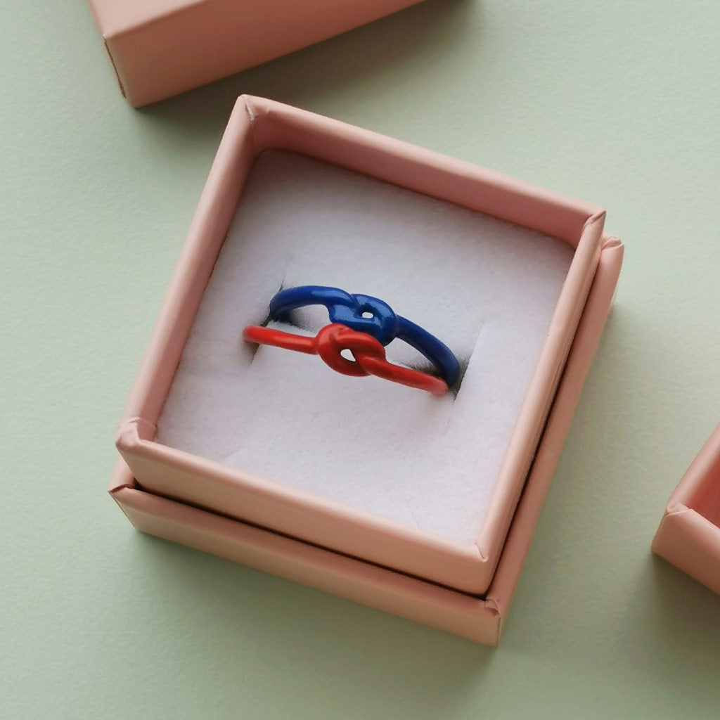 LULU Copenhagen Love Knot Ring Rings Passion Red