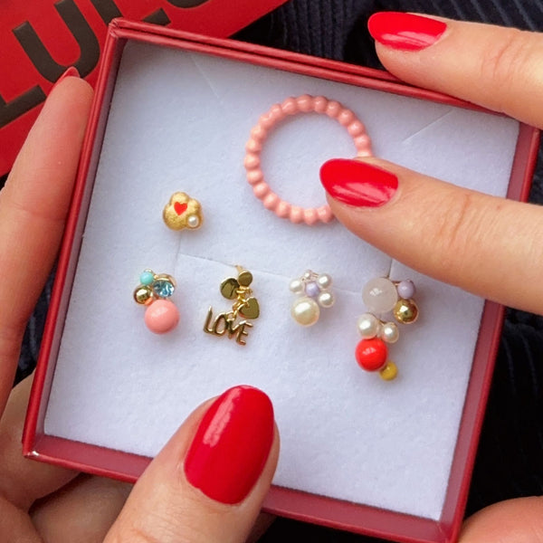 Media grid image